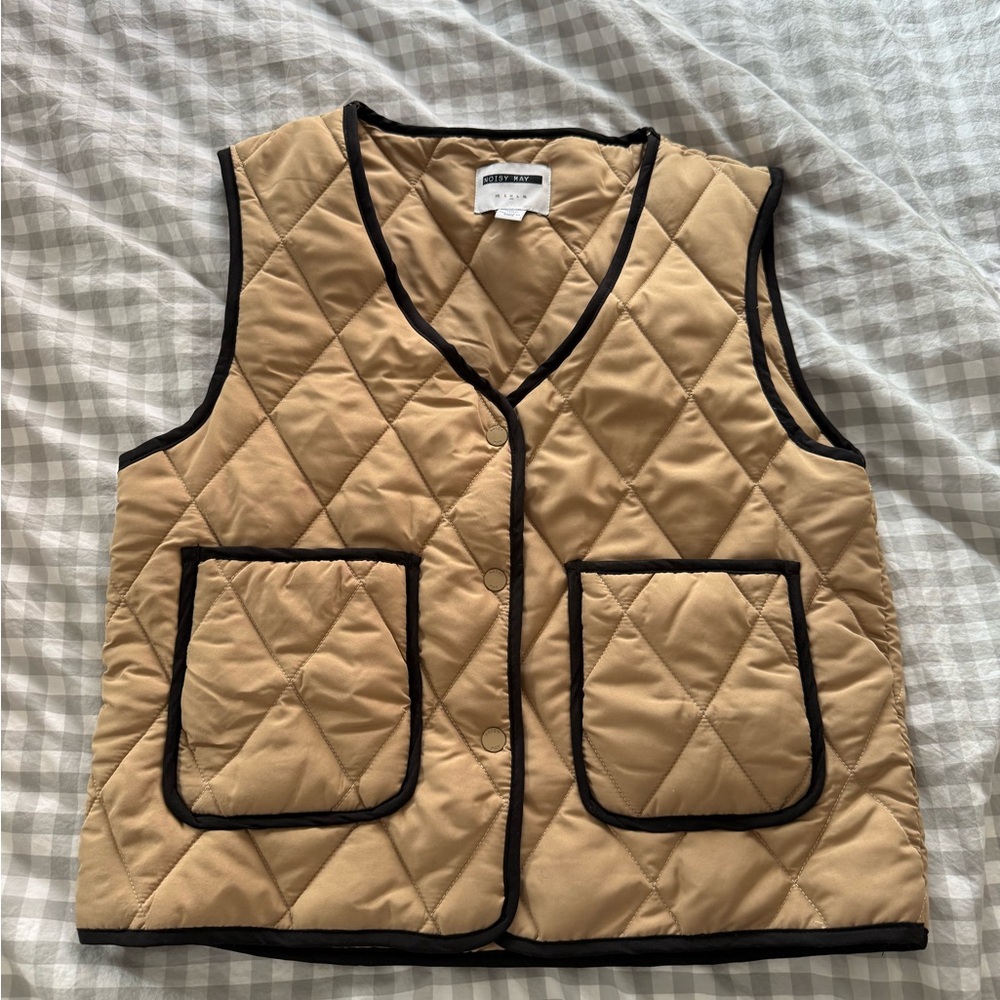 Noisy May Beige Quilted Vest with Black Edging